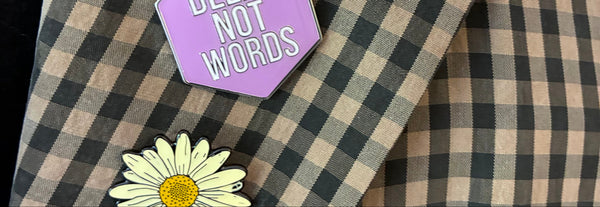 Daisy Pin Badge